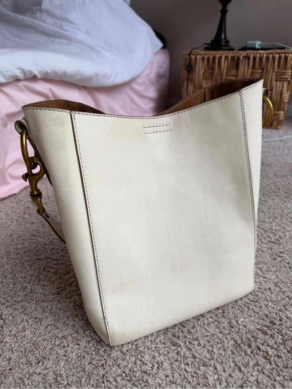 Frye ivory leather bag magnetic closure gold hardware coin purse studs